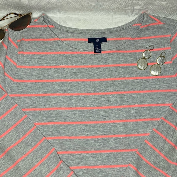 Gap Striped Top - Size L - Picture 2 of 3